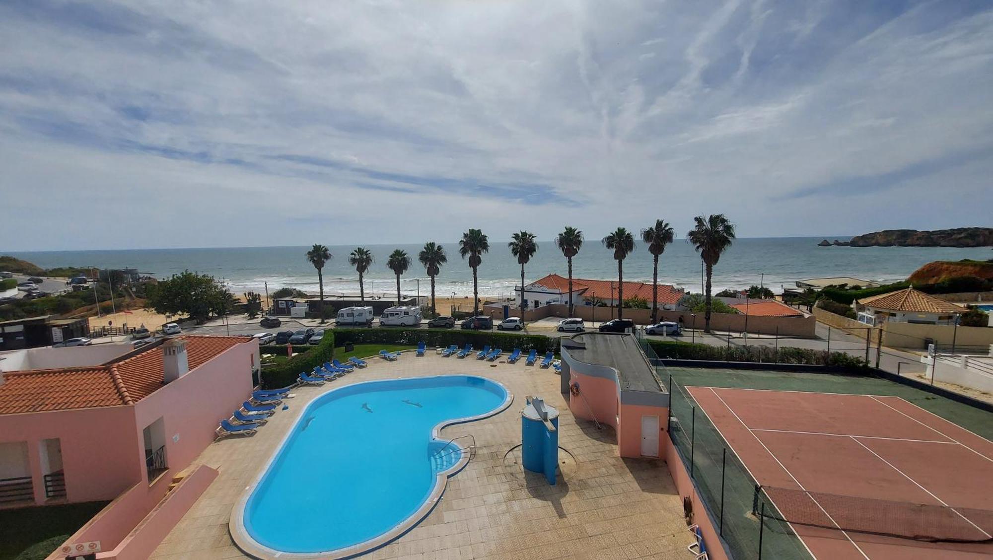 Algarve Nook - Coral Do Vau *** * Portimao