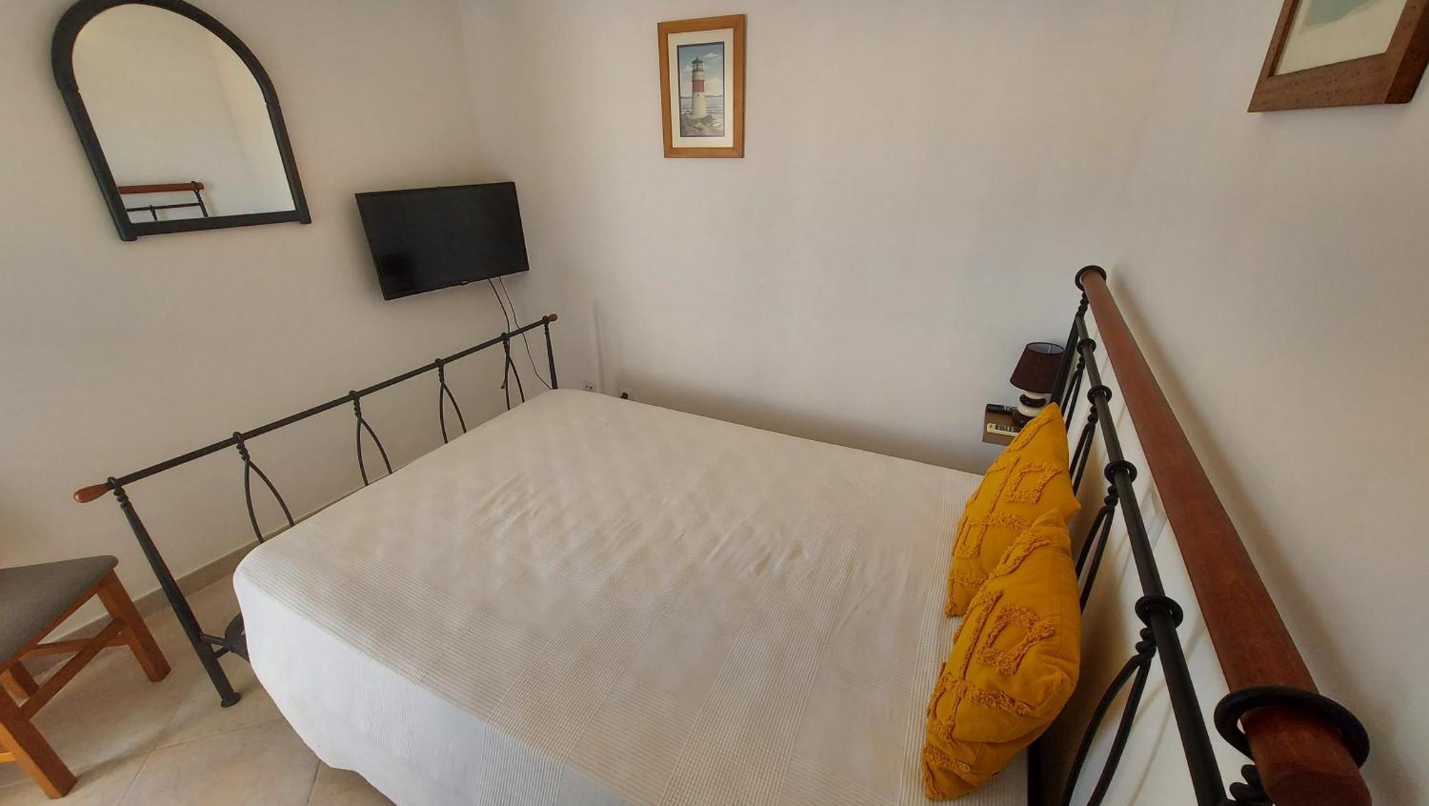 Algarve Nook - Coral Do Vau *** * Portimao