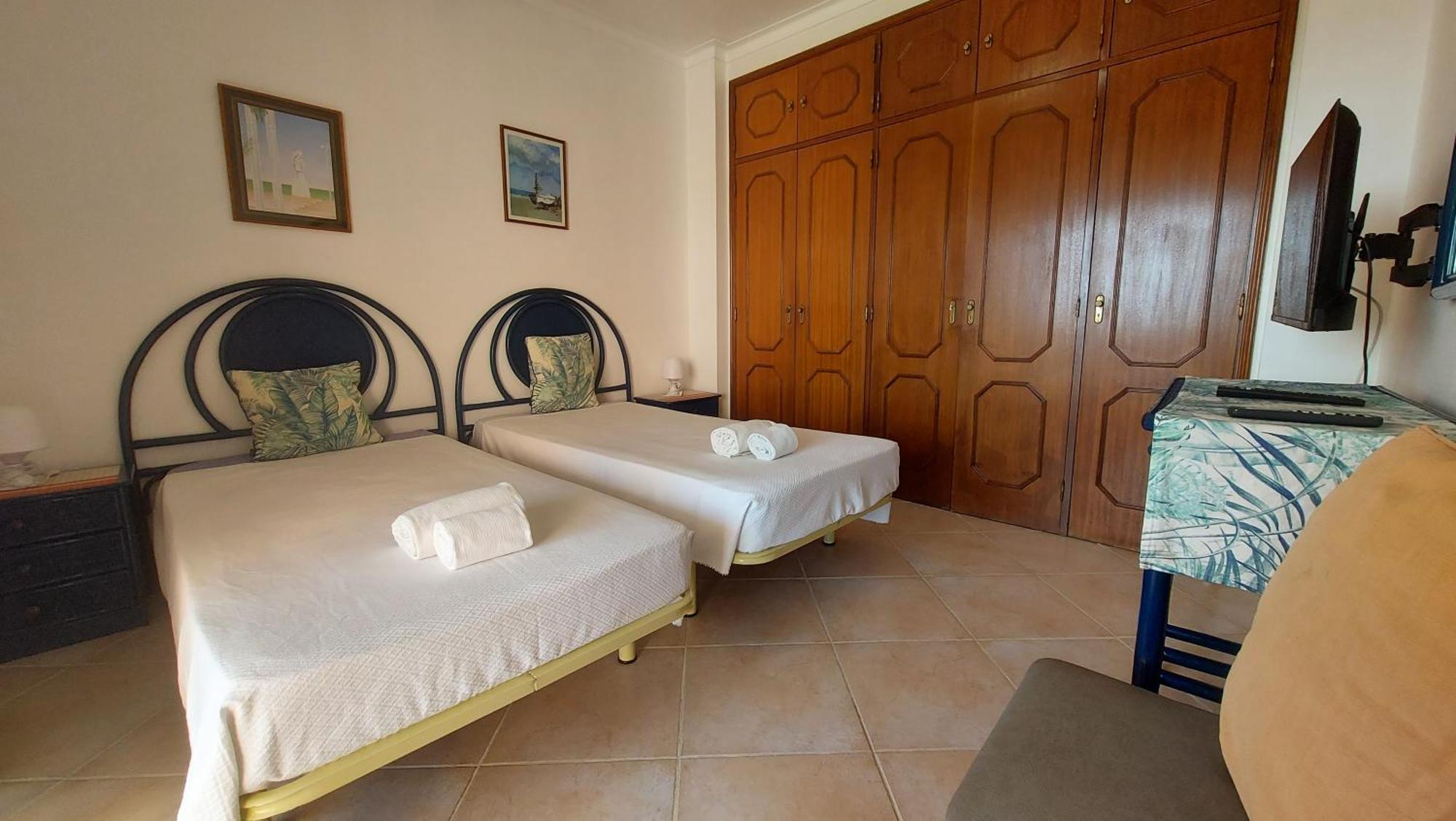 Algarve Nook - Coral Do Vau *** *